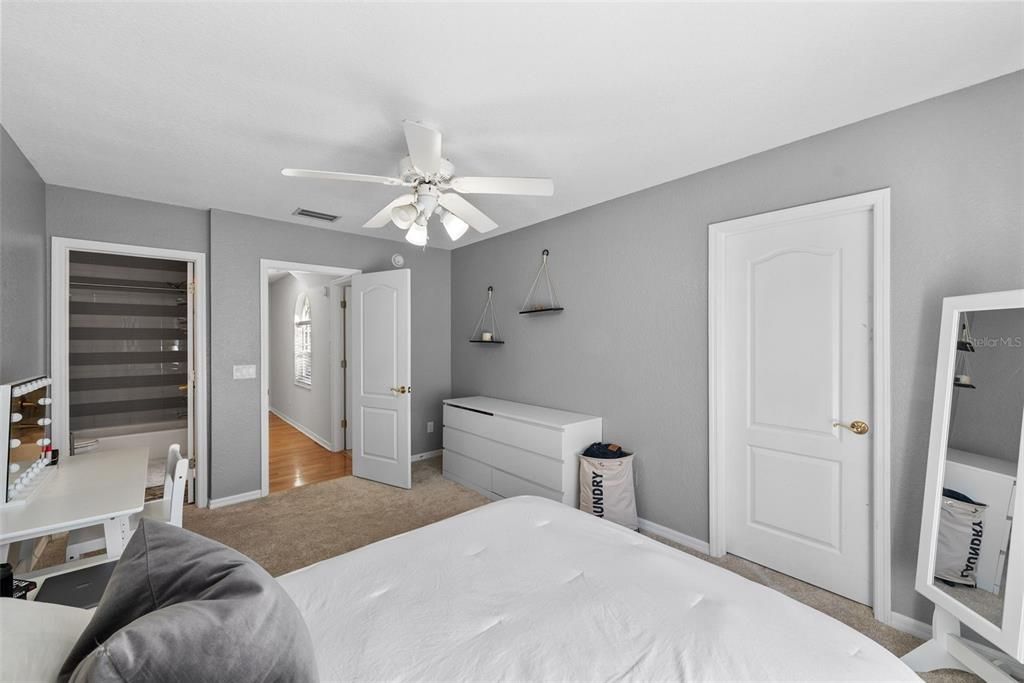 For Sale: $949,000 (4 beds, 2 baths, 2776 Square Feet)