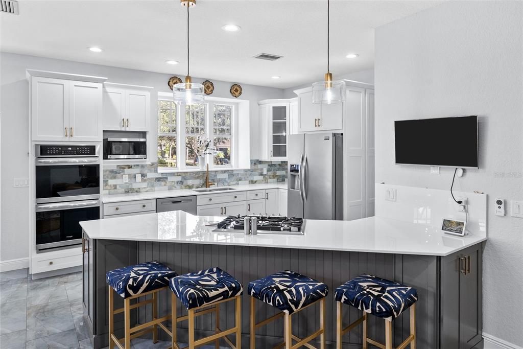 For Sale: $949,000 (4 beds, 2 baths, 2776 Square Feet)