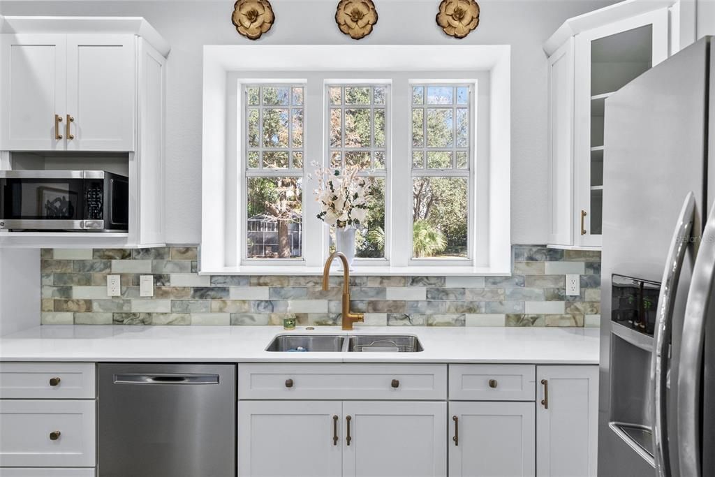 For Sale: $949,000 (4 beds, 2 baths, 2776 Square Feet)