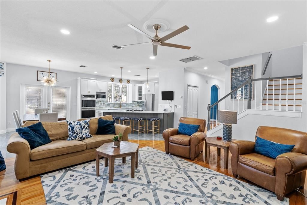 For Sale: $949,000 (4 beds, 2 baths, 2776 Square Feet)