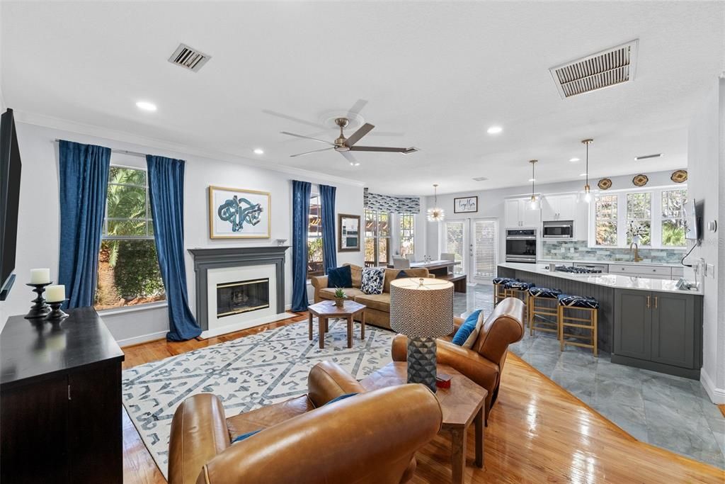 For Sale: $949,000 (4 beds, 2 baths, 2776 Square Feet)