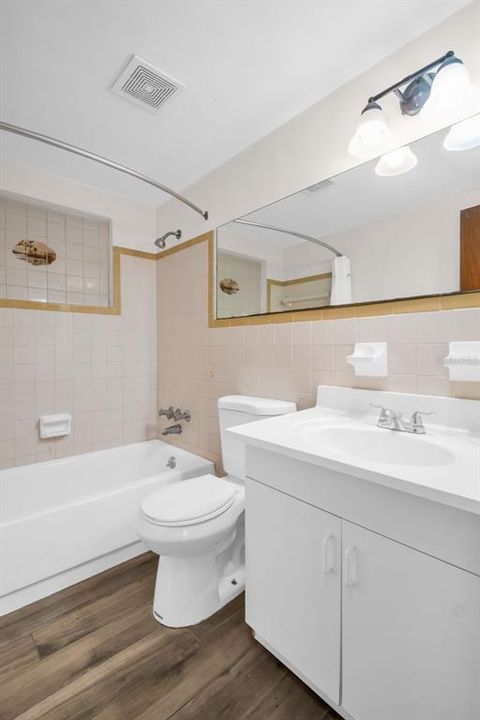 For Sale: $315,000 (3 beds, 2 baths, 1362 Square Feet)