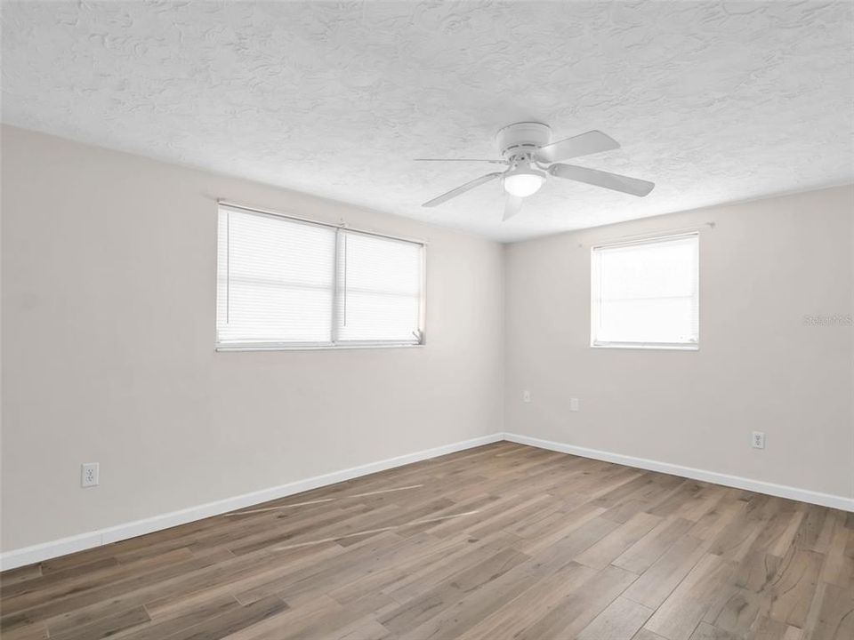 For Sale: $315,000 (3 beds, 2 baths, 1362 Square Feet)