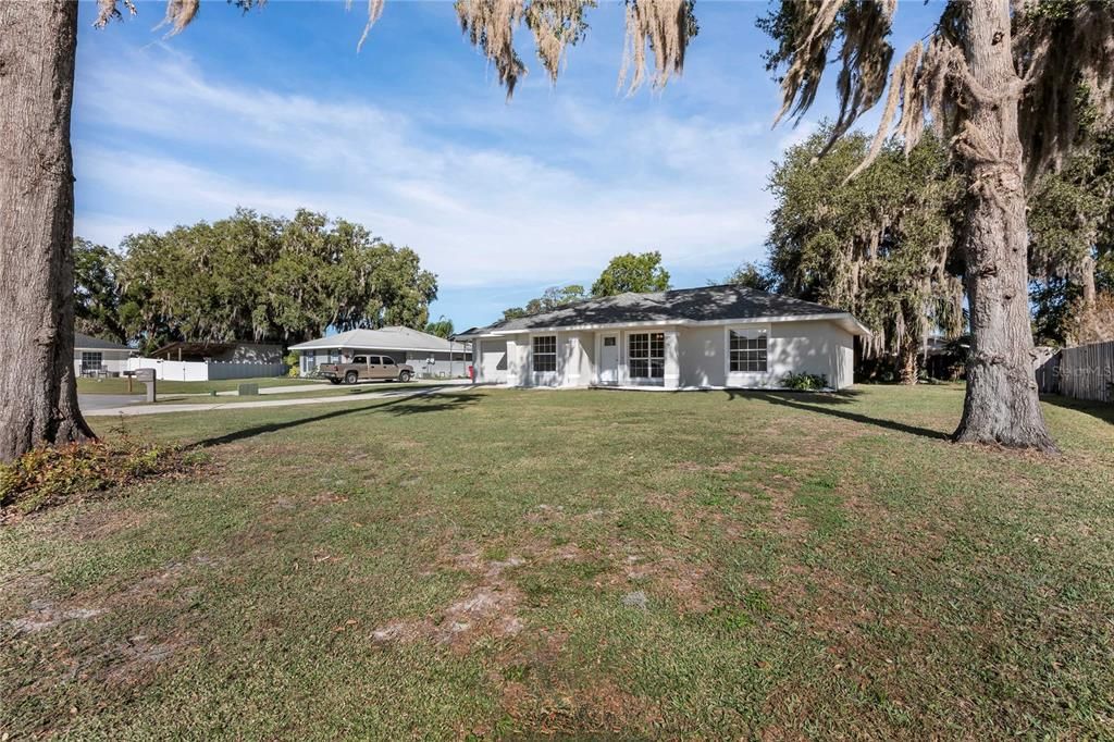 For Sale: $275,000 (3 beds, 2 baths, 1182 Square Feet)