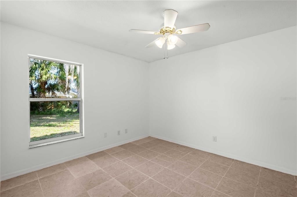 For Sale: $275,000 (3 beds, 2 baths, 1182 Square Feet)