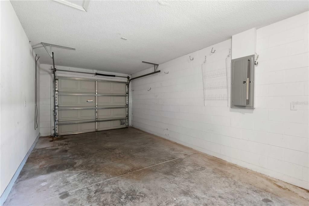 For Sale: $275,000 (3 beds, 2 baths, 1182 Square Feet)