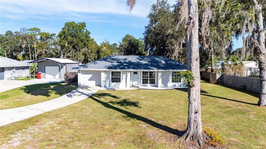 For Sale: $275,000 (3 beds, 2 baths, 1182 Square Feet)