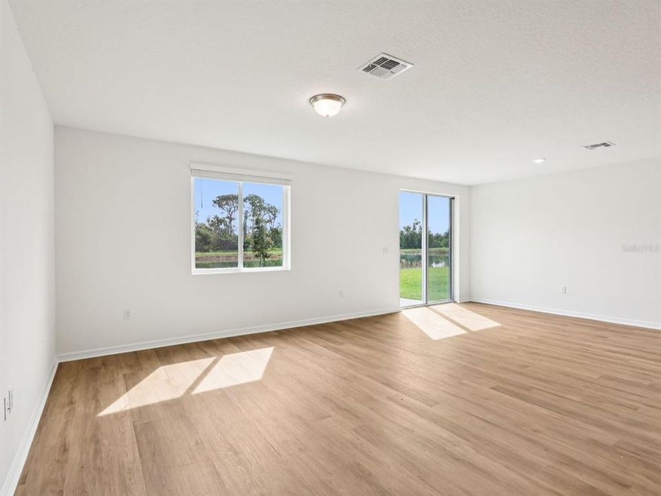 For Sale: $359,250 (4 beds, 2 baths, 1840 Square Feet)