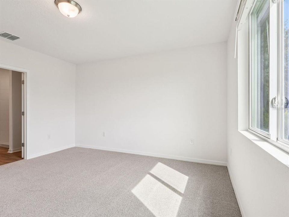 For Sale: $359,250 (4 beds, 2 baths, 1840 Square Feet)