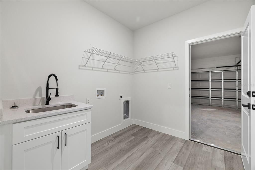 En Venta: $284,900 (3 camas, 2 baños, 1562 Pies cuadrados)