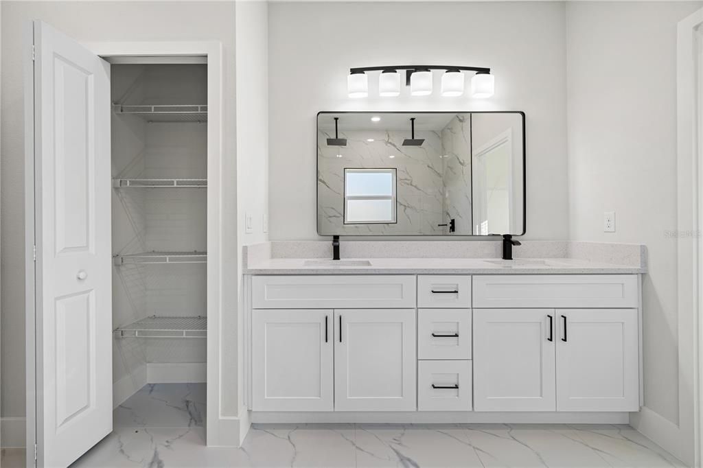 En Venta: $284,900 (3 camas, 2 baños, 1562 Pies cuadrados)