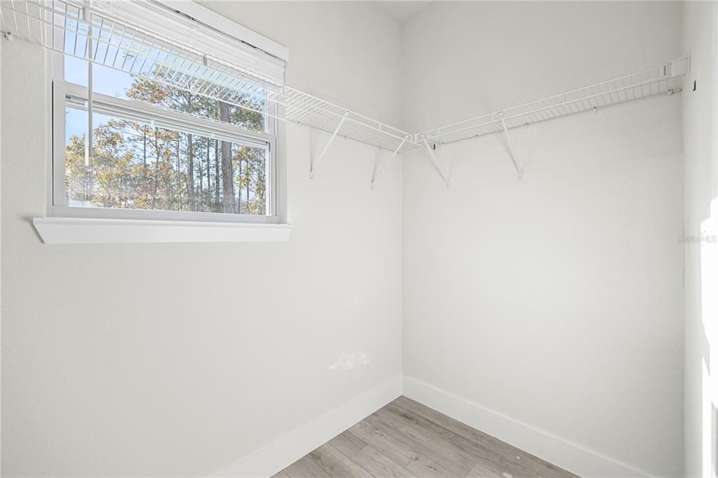 En Venta: $284,900 (3 camas, 2 baños, 1562 Pies cuadrados)