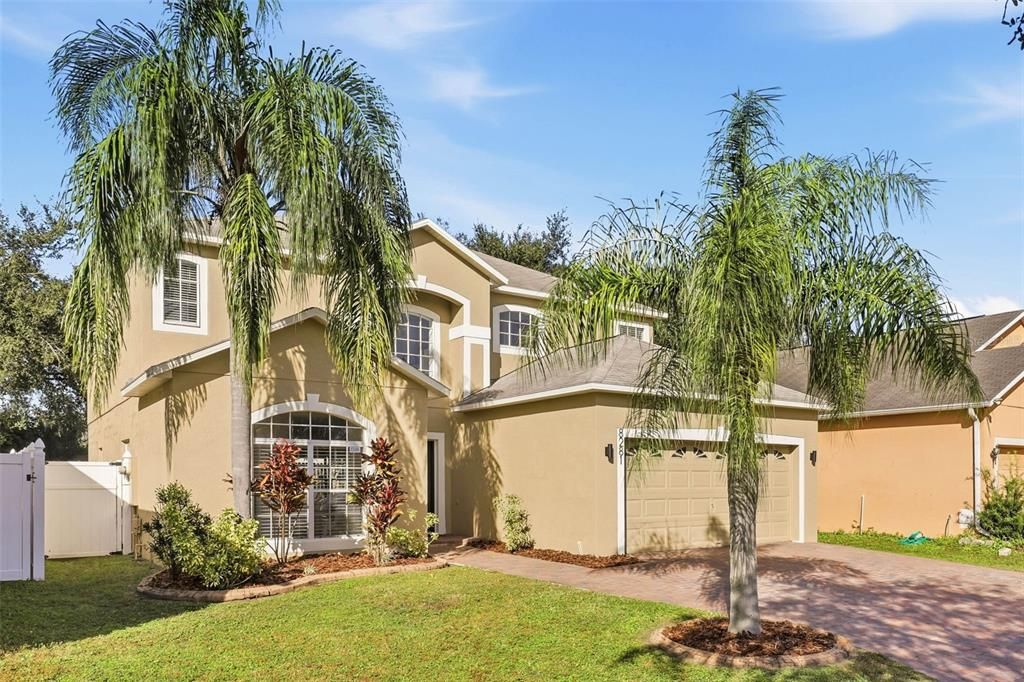 For Sale: $515,000 (5 beds, 3 baths, 2705 Square Feet)