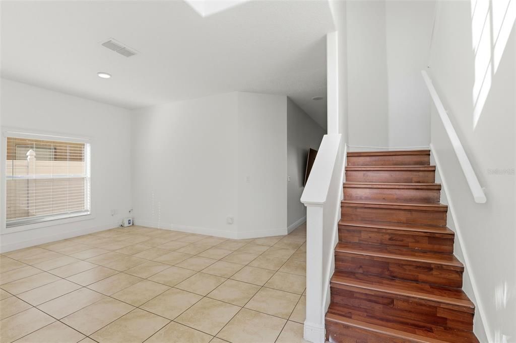 For Sale: $515,000 (5 beds, 3 baths, 2705 Square Feet)