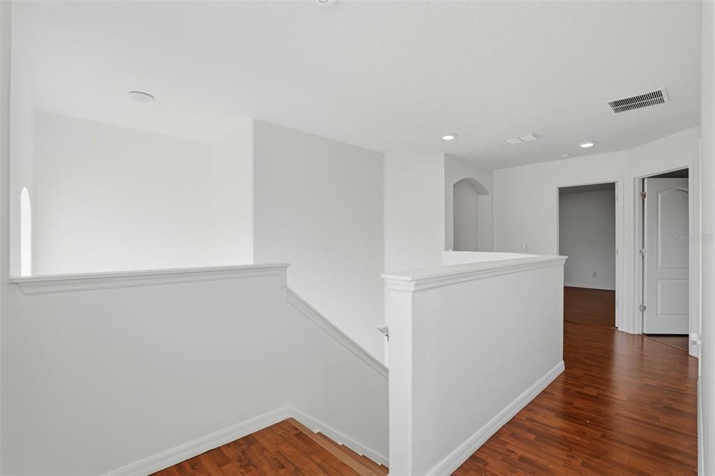 For Sale: $515,000 (5 beds, 3 baths, 2705 Square Feet)