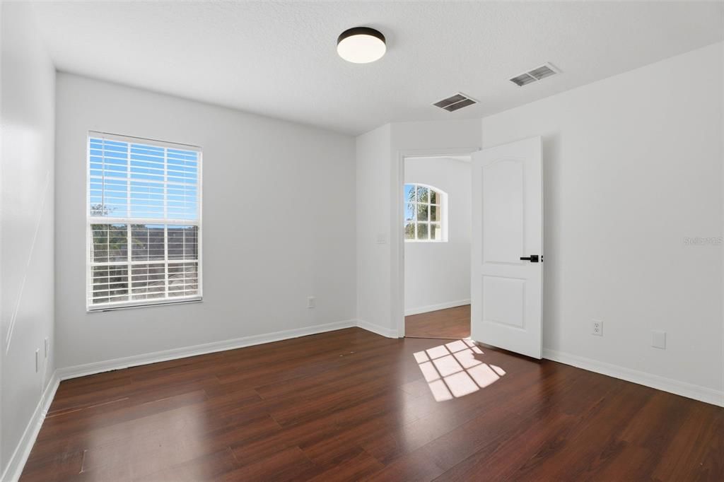 For Sale: $515,000 (5 beds, 3 baths, 2705 Square Feet)