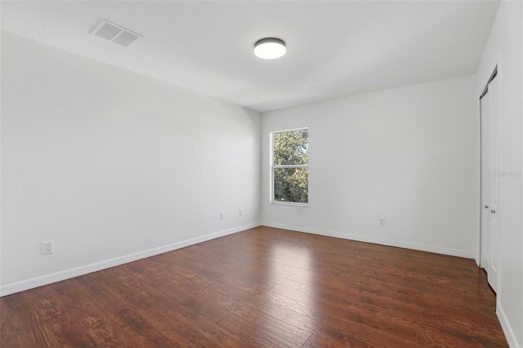 For Sale: $515,000 (5 beds, 3 baths, 2705 Square Feet)