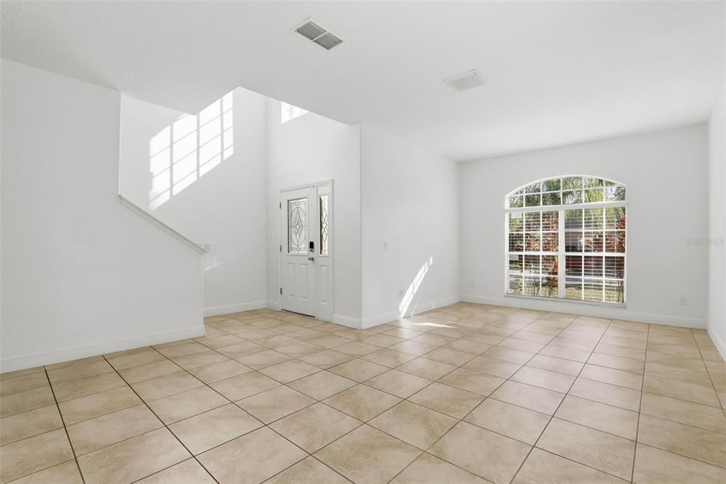 For Sale: $515,000 (5 beds, 3 baths, 2705 Square Feet)