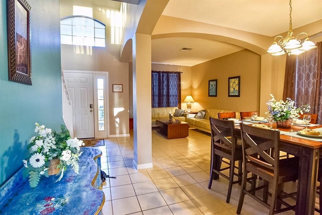 En Venta: $625,000 (7 camas, 4 baños, 2914 Pies cuadrados)