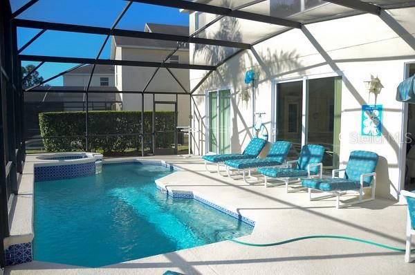 En Venta: $625,000 (7 camas, 4 baños, 2914 Pies cuadrados)