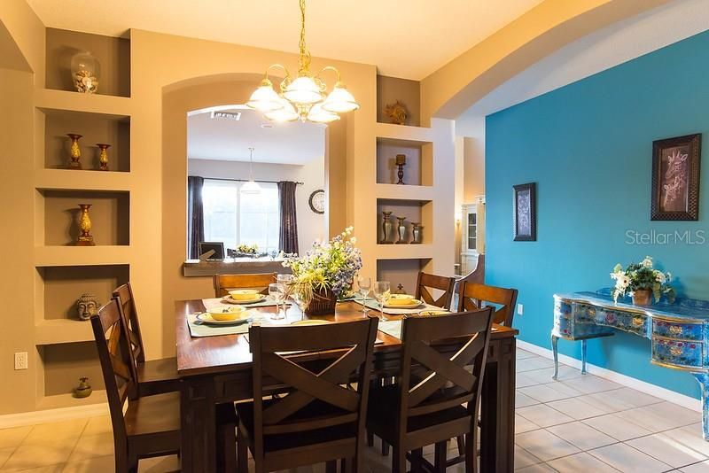 En Venta: $625,000 (7 camas, 4 baños, 2914 Pies cuadrados)