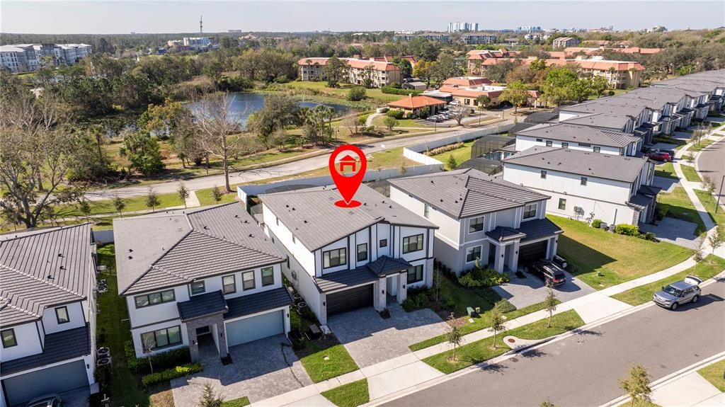 Под контрактом: $1,850,000 (9 спален, 9 ванн, 3967 Квадратных фут)