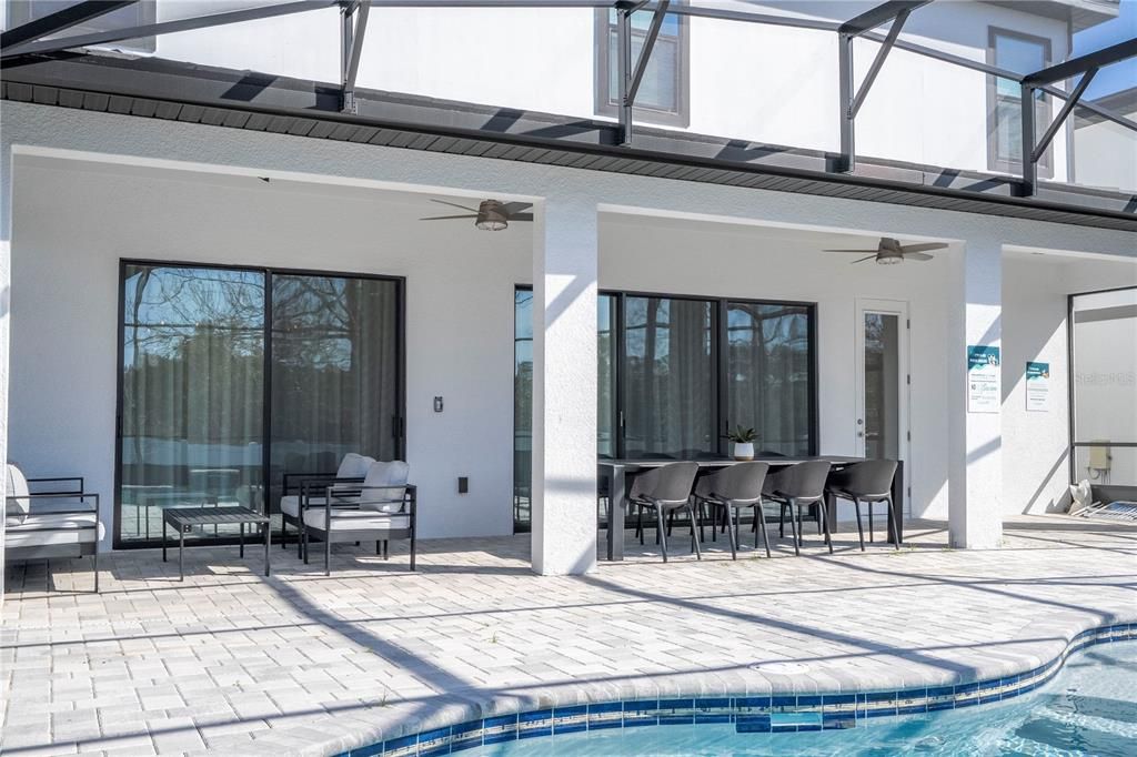 Под контрактом: $1,850,000 (9 спален, 9 ванн, 3967 Квадратных фут)