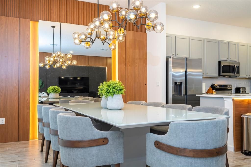 Под контрактом: $1,850,000 (9 спален, 9 ванн, 3967 Квадратных фут)