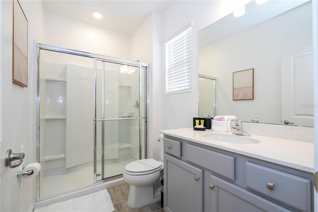 Под контрактом: $1,850,000 (9 спален, 9 ванн, 3967 Квадратных фут)