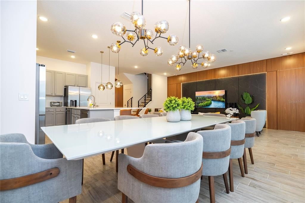 Под контрактом: $1,850,000 (9 спален, 9 ванн, 3967 Квадратных фут)