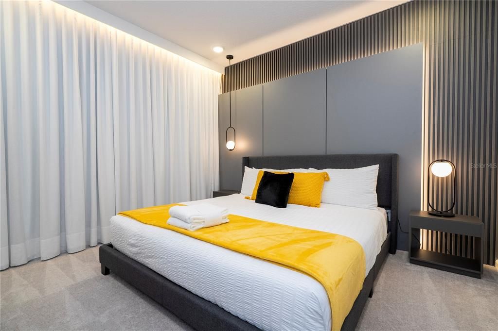 Под контрактом: $1,850,000 (9 спален, 9 ванн, 3967 Квадратных фут)