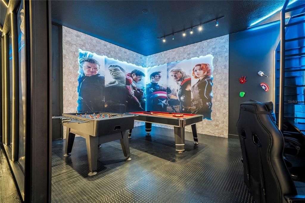 Под контрактом: $1,850,000 (9 спален, 9 ванн, 3967 Квадратных фут)