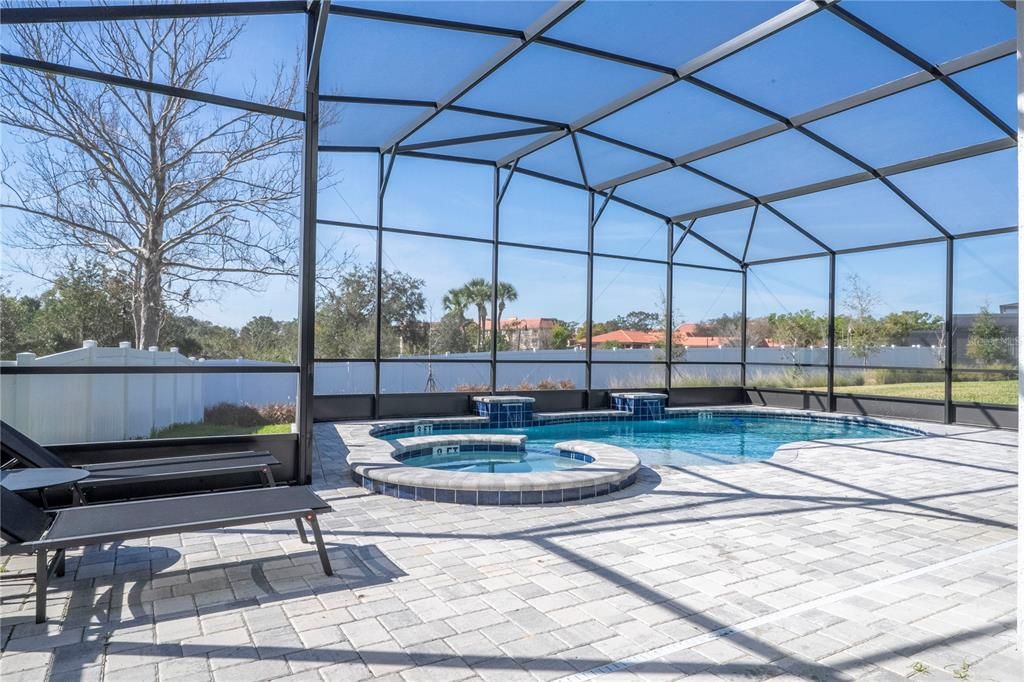 Под контрактом: $1,850,000 (9 спален, 9 ванн, 3967 Квадратных фут)