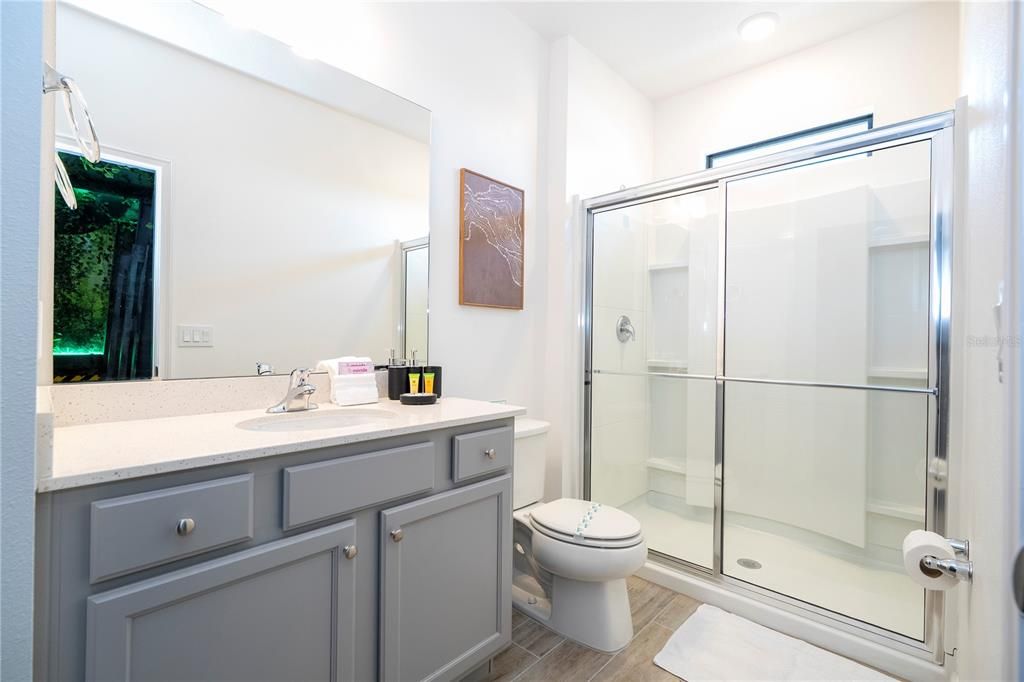 Под контрактом: $1,850,000 (9 спален, 9 ванн, 3967 Квадратных фут)