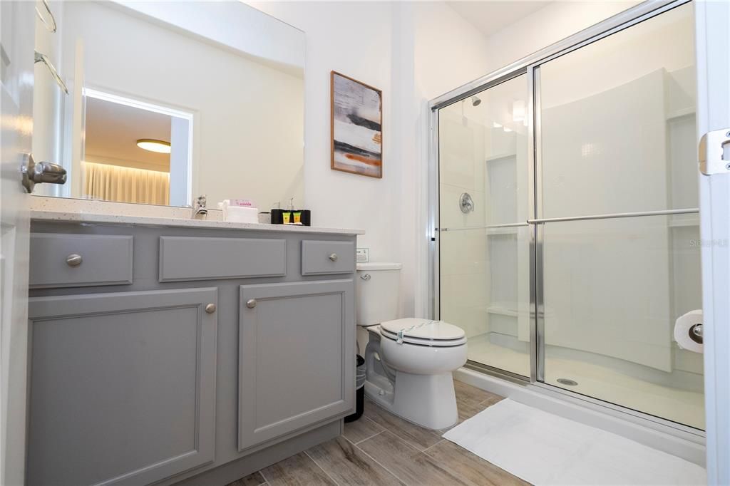 Под контрактом: $1,850,000 (9 спален, 9 ванн, 3967 Квадратных фут)