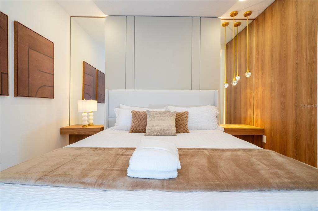 Под контрактом: $1,850,000 (9 спален, 9 ванн, 3967 Квадратных фут)