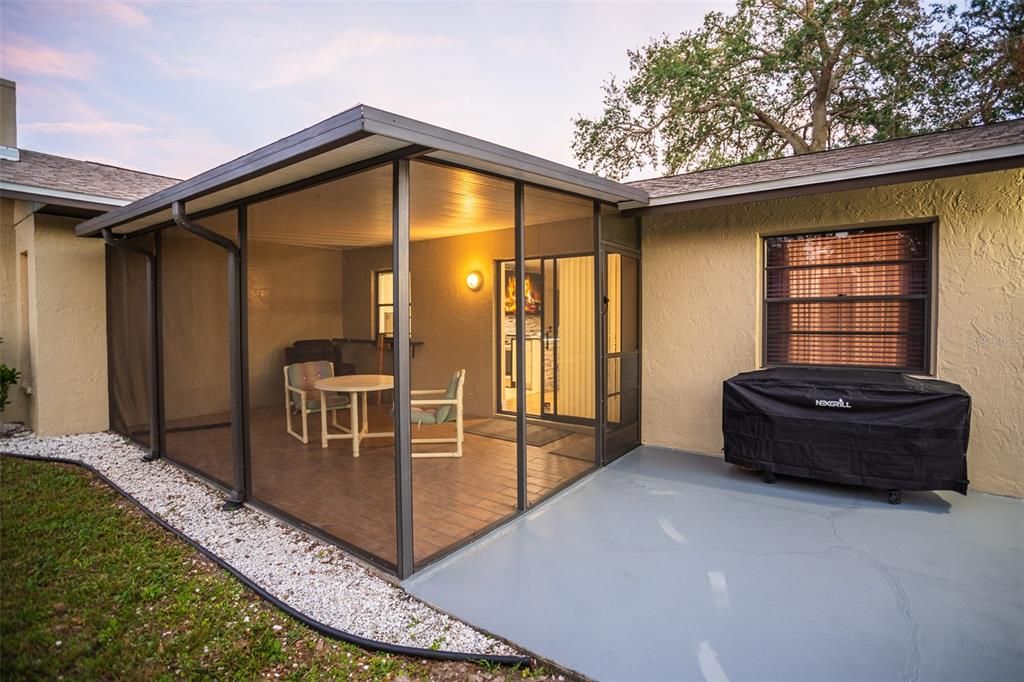 出租: $3,050 (3 贝兹, 2 浴室, 1307 平方英尺)