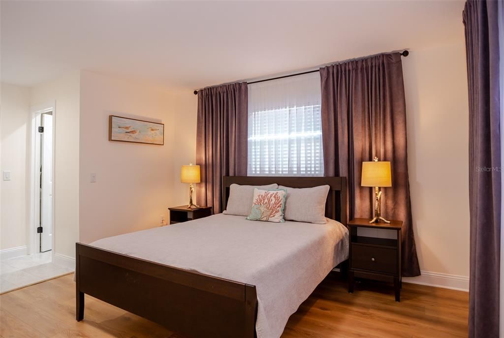 出租: $3,050 (3 贝兹, 2 浴室, 1307 平方英尺)