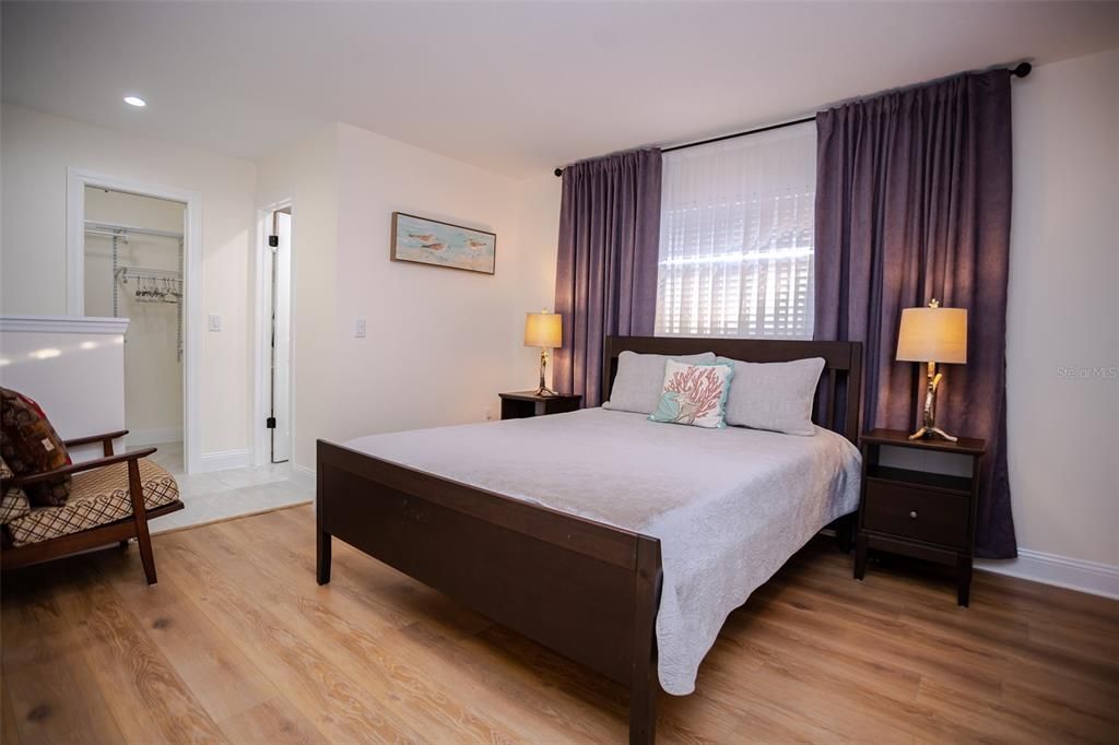 出租: $3,050 (3 贝兹, 2 浴室, 1307 平方英尺)