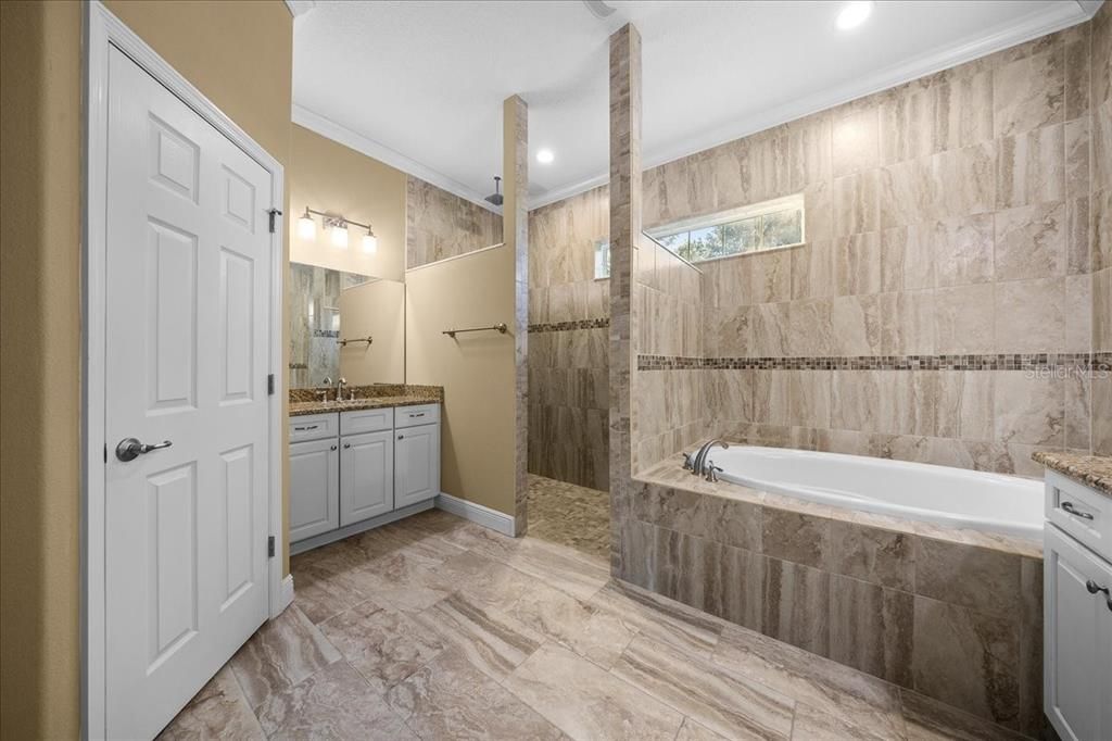 待售: $645,000 (3 贝兹, 2 浴室, 2640 平方英尺)