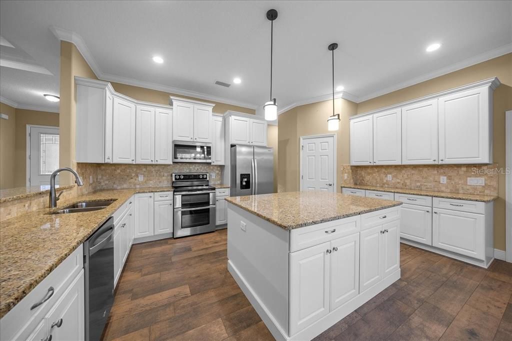 待售: $645,000 (3 贝兹, 2 浴室, 2640 平方英尺)