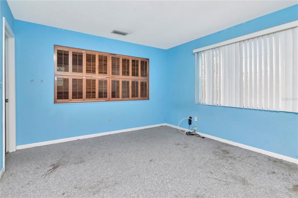 En Venta: $385,000 (4 camas, 2 baños, 1826 Pies cuadrados)