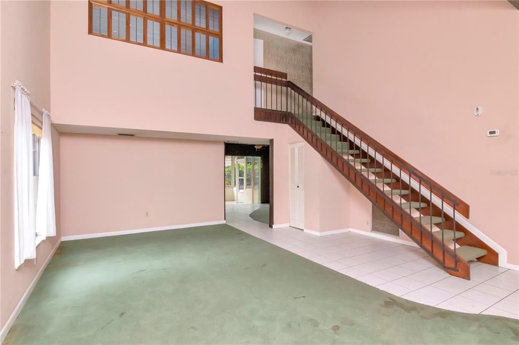 En Venta: $385,000 (4 camas, 2 baños, 1826 Pies cuadrados)