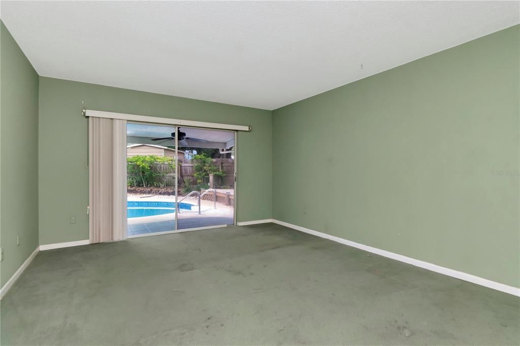 En Venta: $385,000 (4 camas, 2 baños, 1826 Pies cuadrados)