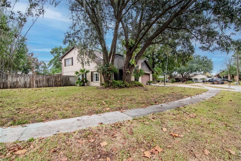 En Venta: $385,000 (4 camas, 2 baños, 1826 Pies cuadrados)