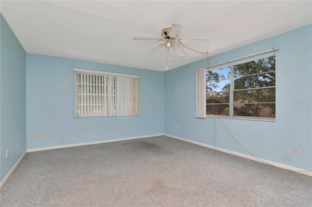 En Venta: $385,000 (4 camas, 2 baños, 1826 Pies cuadrados)