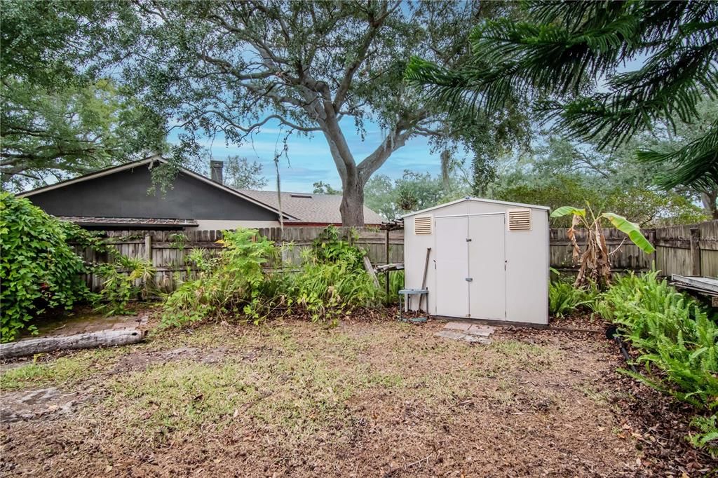 En Venta: $385,000 (4 camas, 2 baños, 1826 Pies cuadrados)