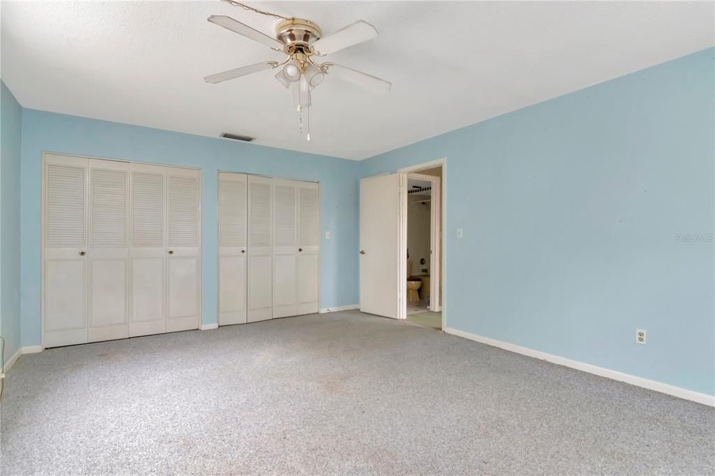 En Venta: $385,000 (4 camas, 2 baños, 1826 Pies cuadrados)