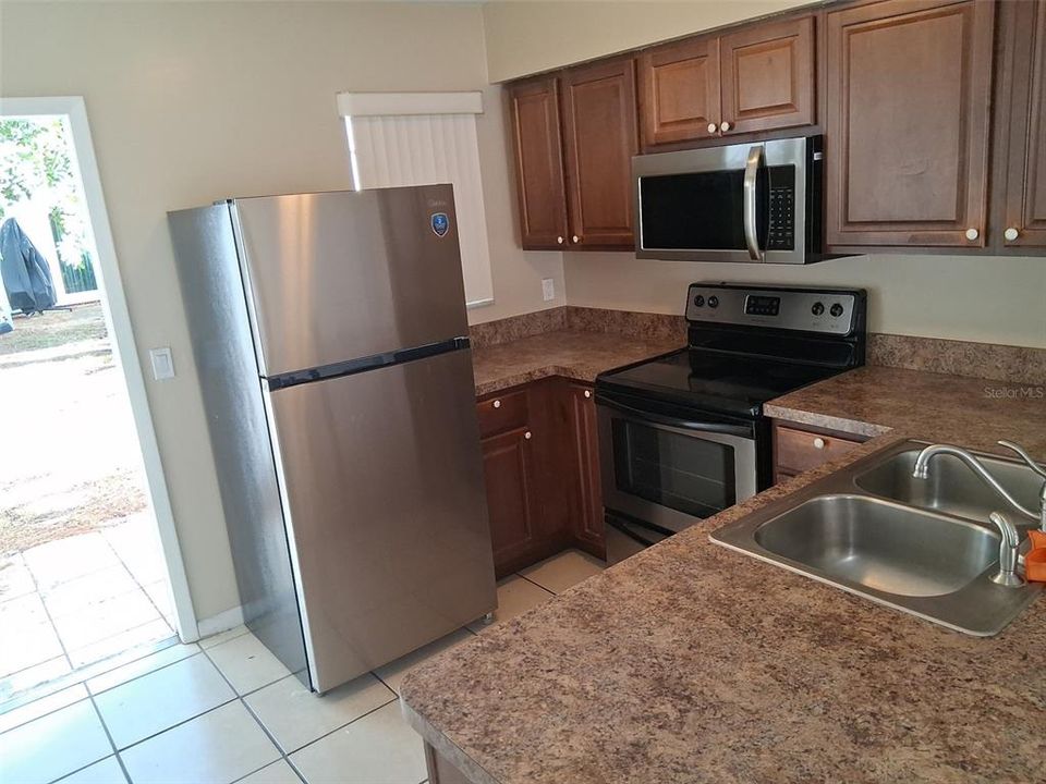 For Rent: $1,800 (2 beds, 2 baths, 1118 Square Feet)