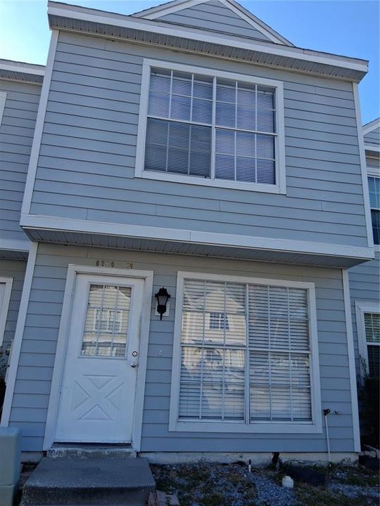 For Rent: $1,800 (2 beds, 2 baths, 1118 Square Feet)